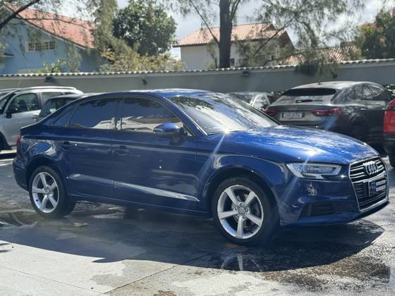 AUDI A3 1.4 TFSI SEDAN AMBIENTE 16V FLEX 4P TIPTRONIC AUDI A3 1.4 TFSI SEDAN AMBIENTE 16V FLEX 4P TIPTRONIC